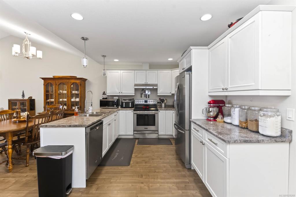 Third View of 4626 Maitland St, Port Alberni, BC, V9Y 7R4