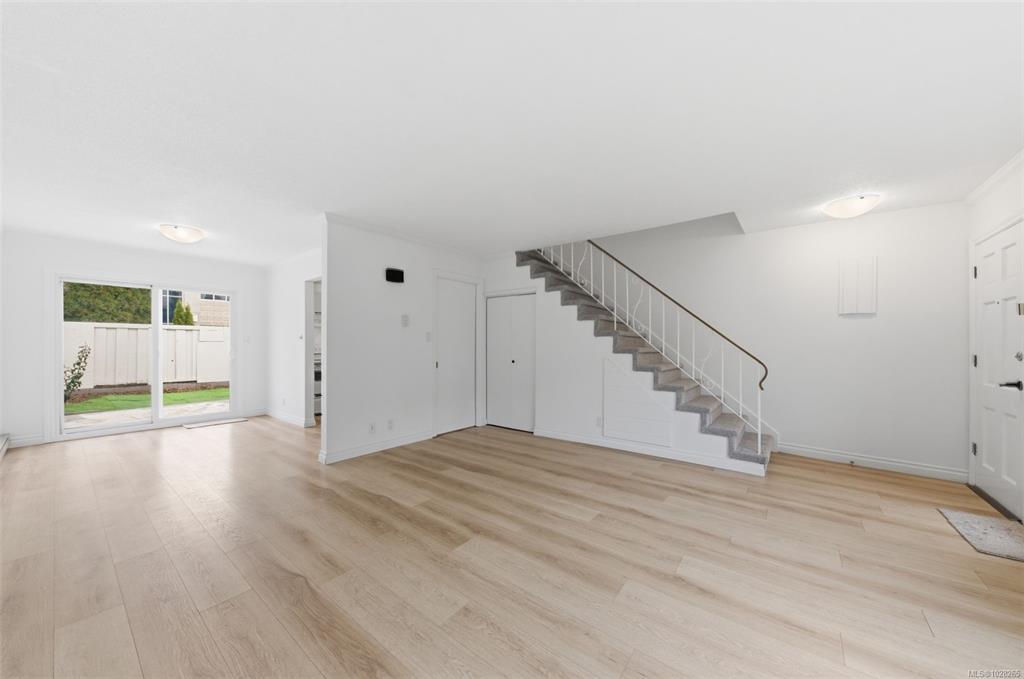 Third View of 974 Market St, Victoria, BC, V8T 2E9