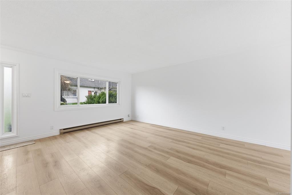 Fifth View of 974 Market St, Victoria, BC, V8T 2E9