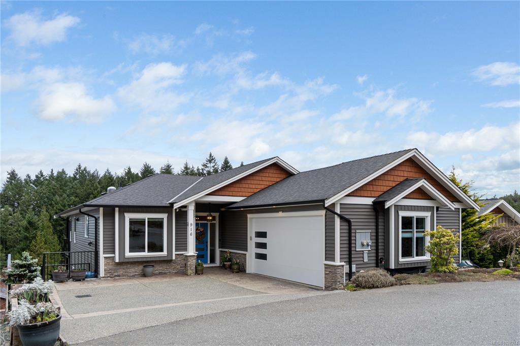 916 Hanington Rd, 1028274, BC,