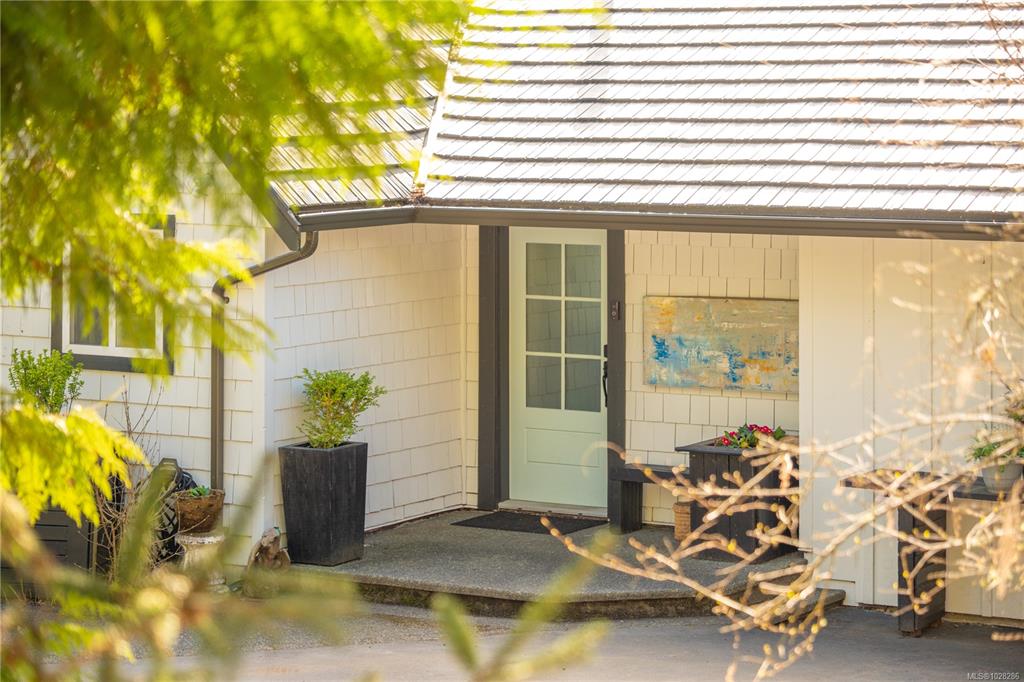 Fourth View of 7703 Tozer Rd, Fanny Bay, BC, V0R 1W0