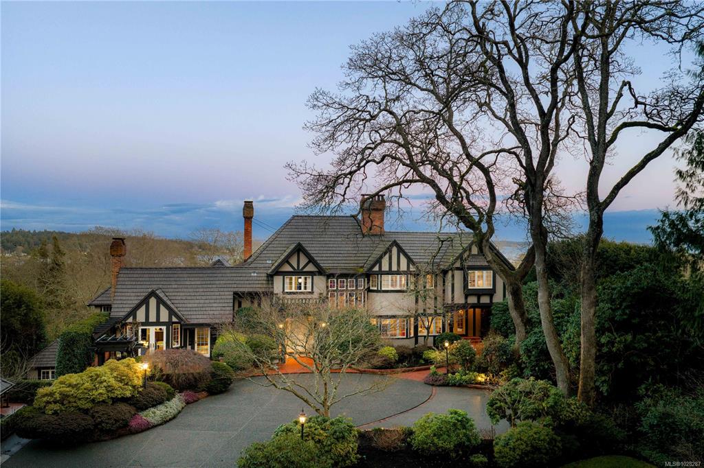 Third View of 3475 Upper Terrace Rd, Oak Bay, BC, V8R 6E6