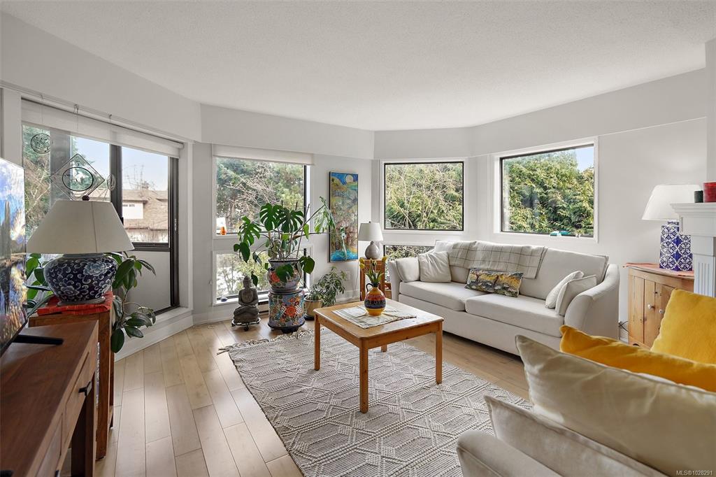 1252 Pandora Ave, 1028291, BC,