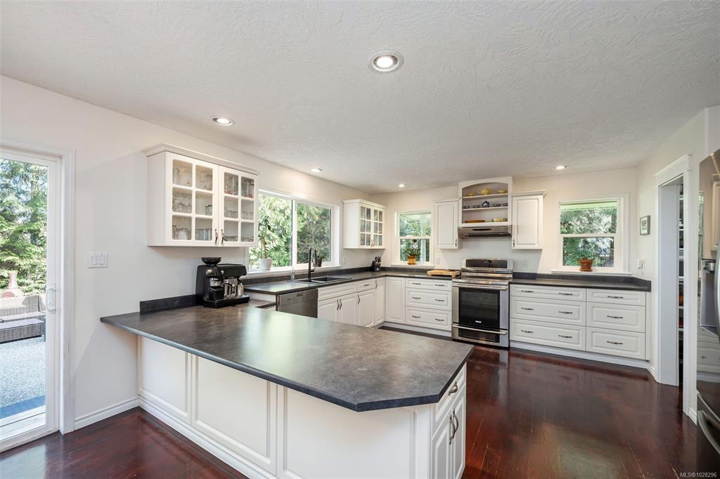 Fifth View of 7210 Hase Pl, Lantzville, BC, V0R 2H0