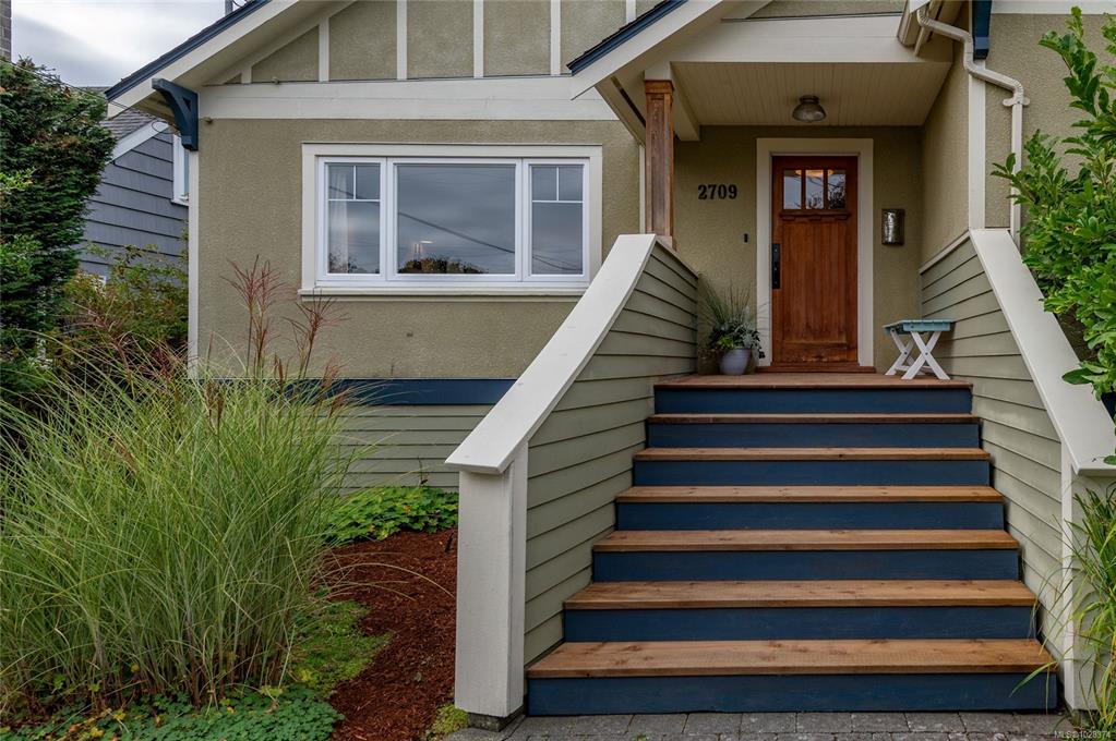 Fourth View of 2709 Burdick Ave, Oak Bay, BC, V8R 3L8