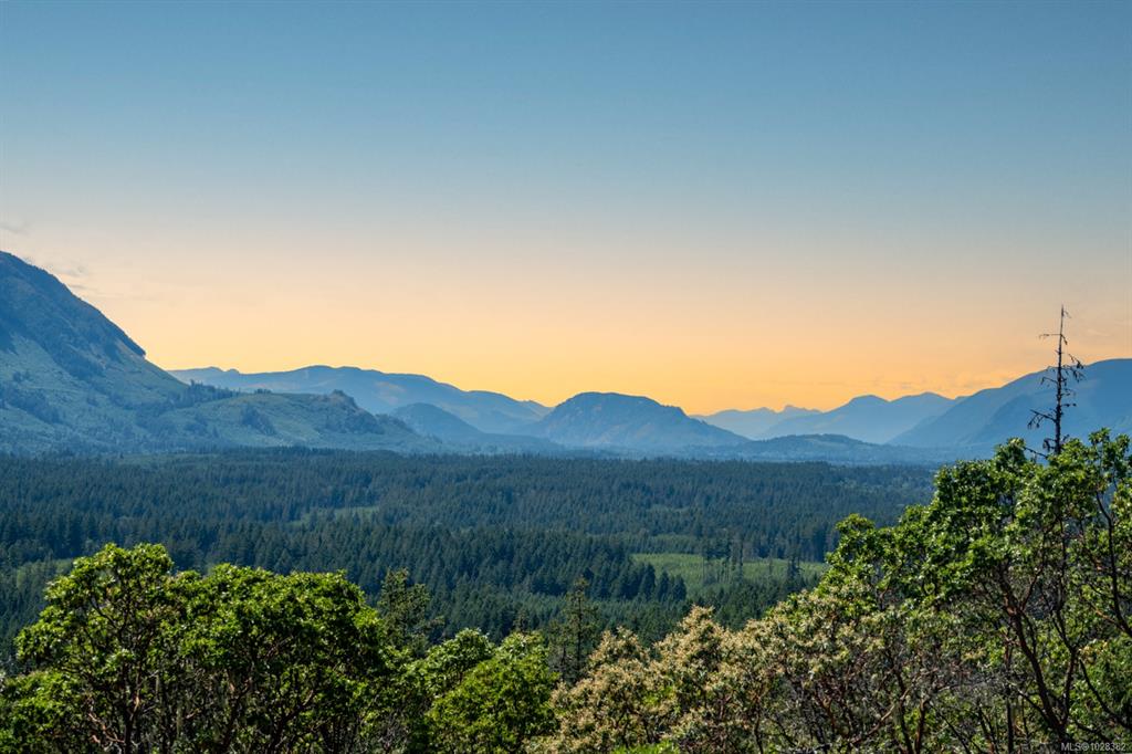 5876 Stoltze Rd, 1028382, BC,