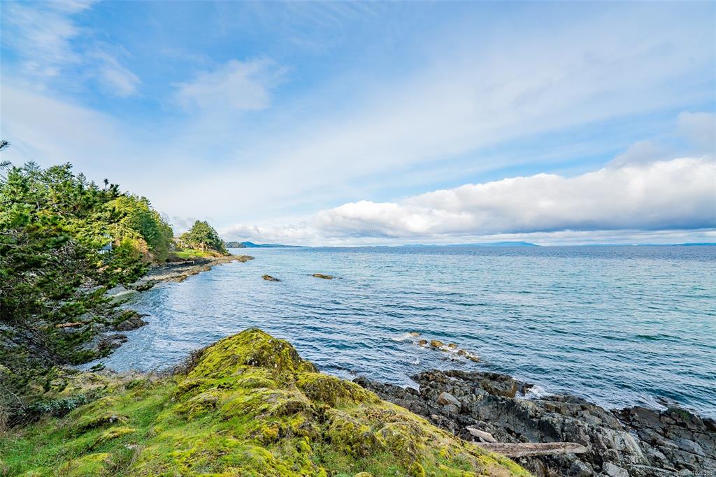 Fourth View of 4954 Fillinger Cres, Nanaimo, BC, V9V 1H9