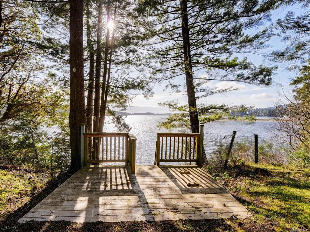 2042 Glenidle Rd, 1028441, BC,