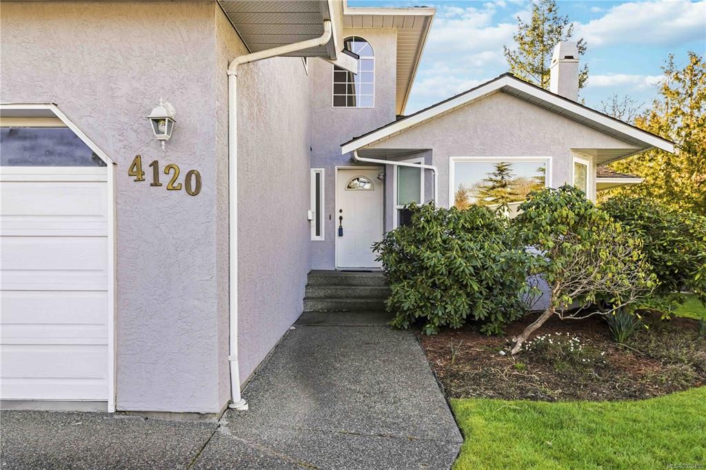Third View of 4120 Ambassy Pl, Saanich, BC, V8X 2M4