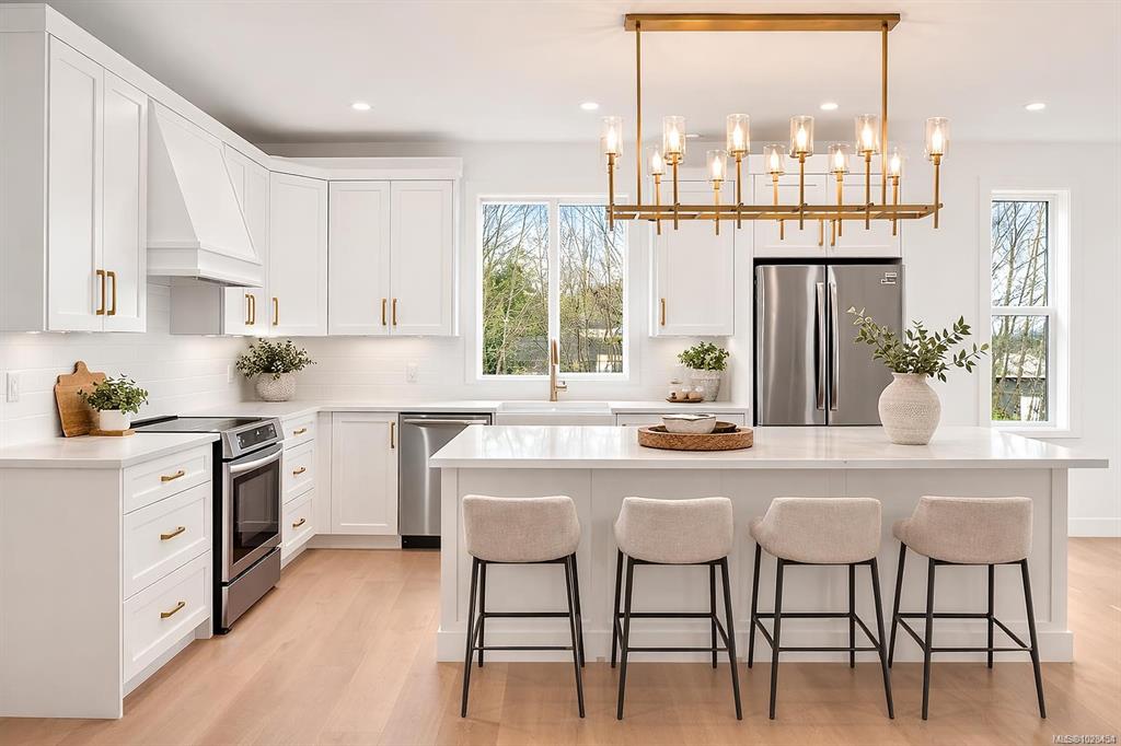 Fifth View of 276 Tal Rd, Lake Cowichan, BC, V0R 2G0