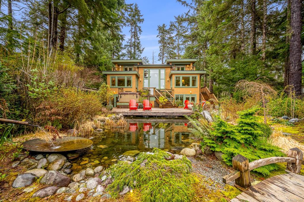 1257 Lynn Rd, 1028457, BC,