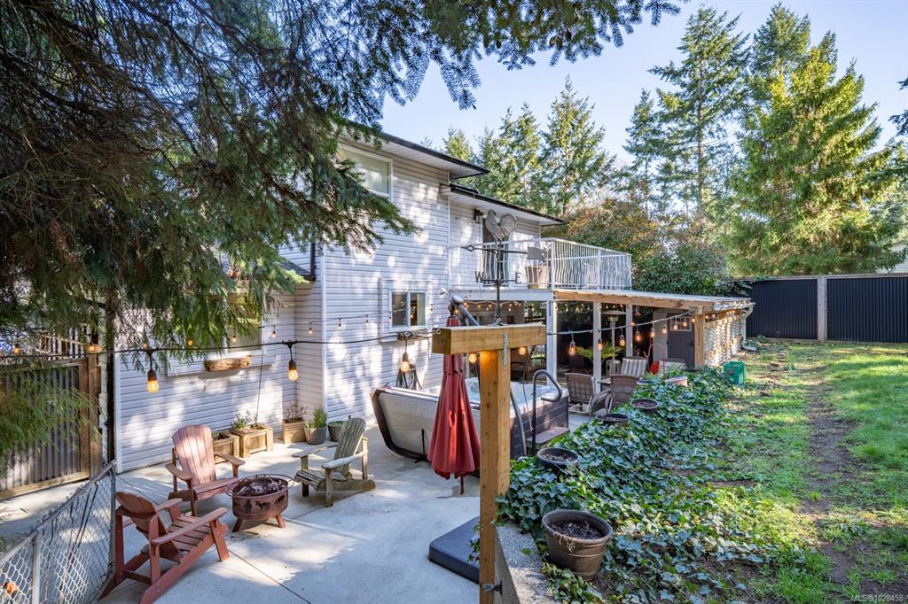 Fifth View of 7465 Fernmar Rd, Lantzville, BC, V0R 2H0