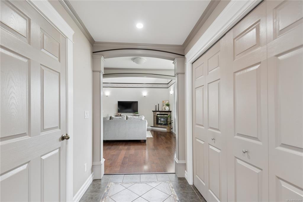 Fifth View of 885 Pratt Rd, MILL SPRINGS VILLAGE, Mill Bay, BC, V0R 2P1