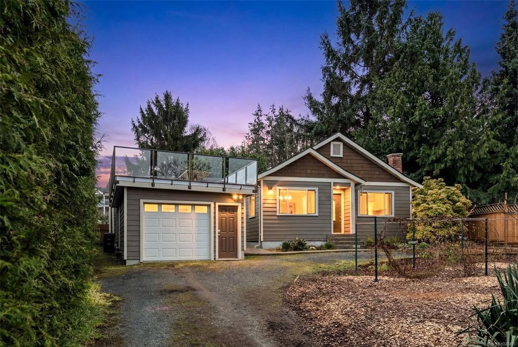 Second View of 631 Kent Rd, Saanich, BC, V8Z 1Z2