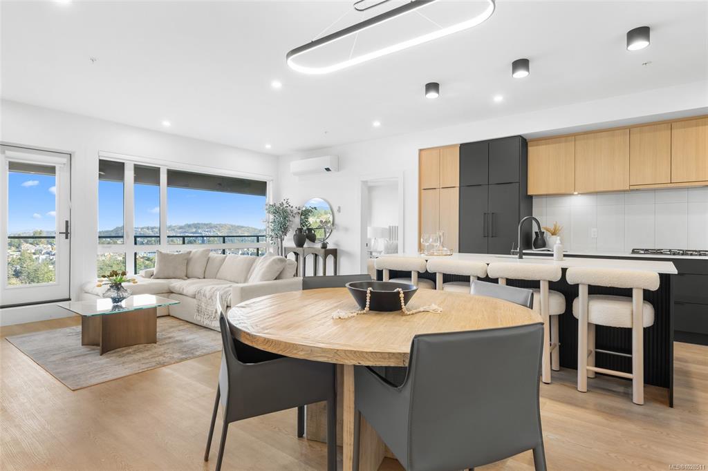 2341 Bear Mountain Pkwy, 1028511, BC,