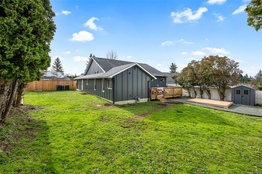 Third View of 1405 Malahat Dr, Courtenay, BC, V9N 8H3