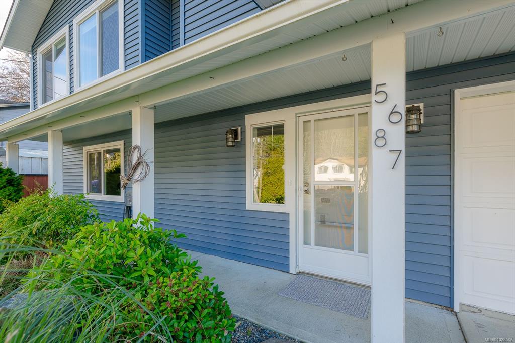 Third View of 5687 Brookwood Dr, Nanaimo, BC, V9T 5P3