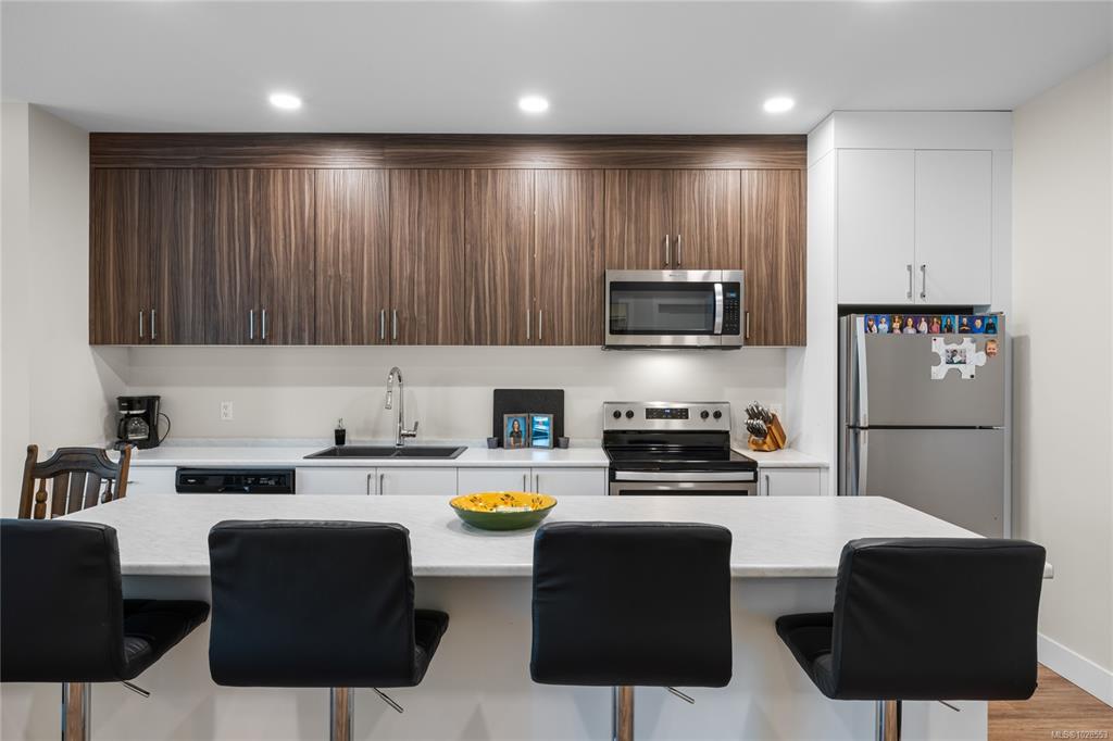 Fifth View of 6540 Metral Dr, Nanaimo, BC, V9T 2L8