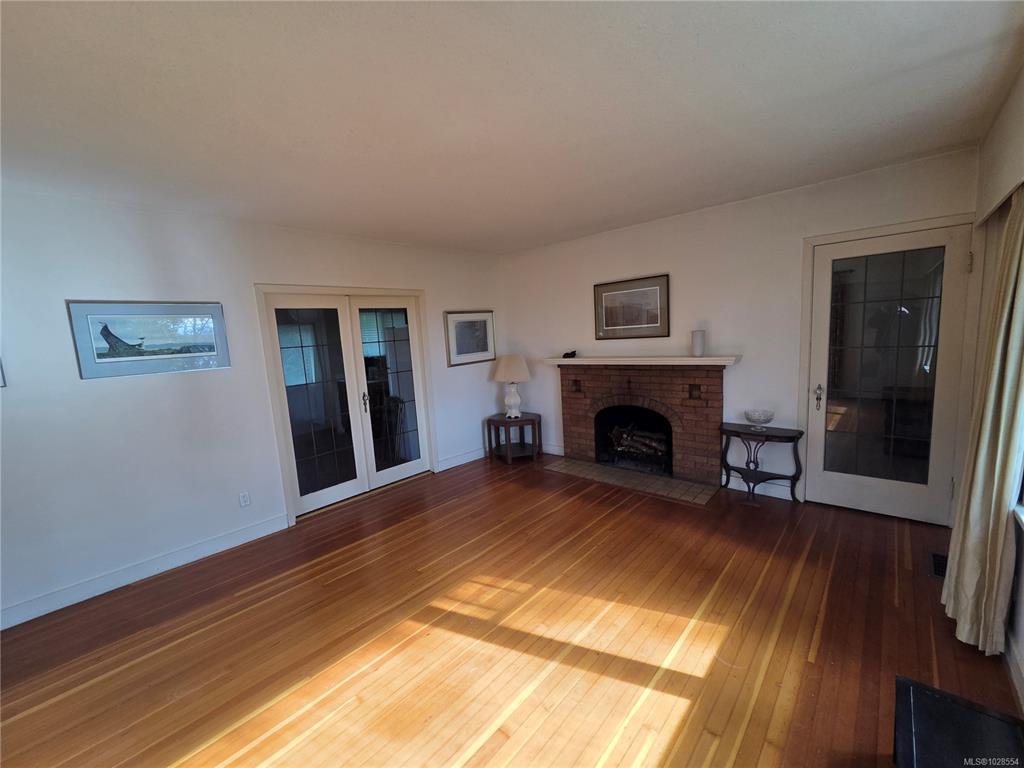 Fourth View of 1254 Burnside Rd W, View Royal, BC, V8Z 1N9