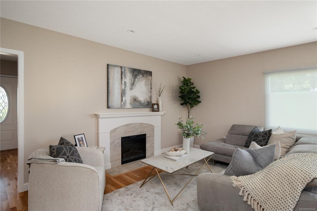 Fifth View of 1697 Yale St, Oak Bay, BC, V8R 5N5