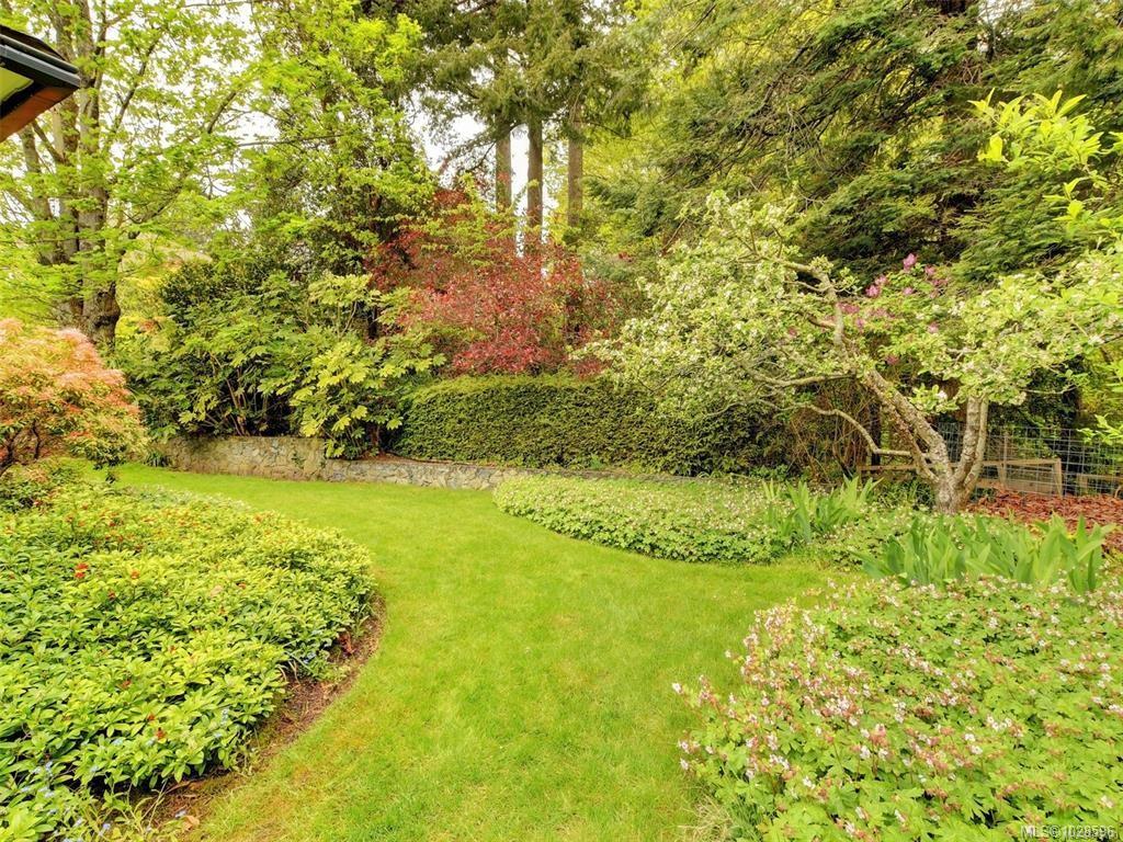 Third View of 2559 Bermuda Pl, Saanich, BC, V8P 3G2