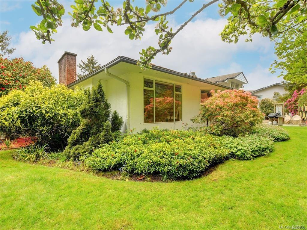 Fourth View of 2559 Bermuda Pl, Saanich, BC, V8P 3G2