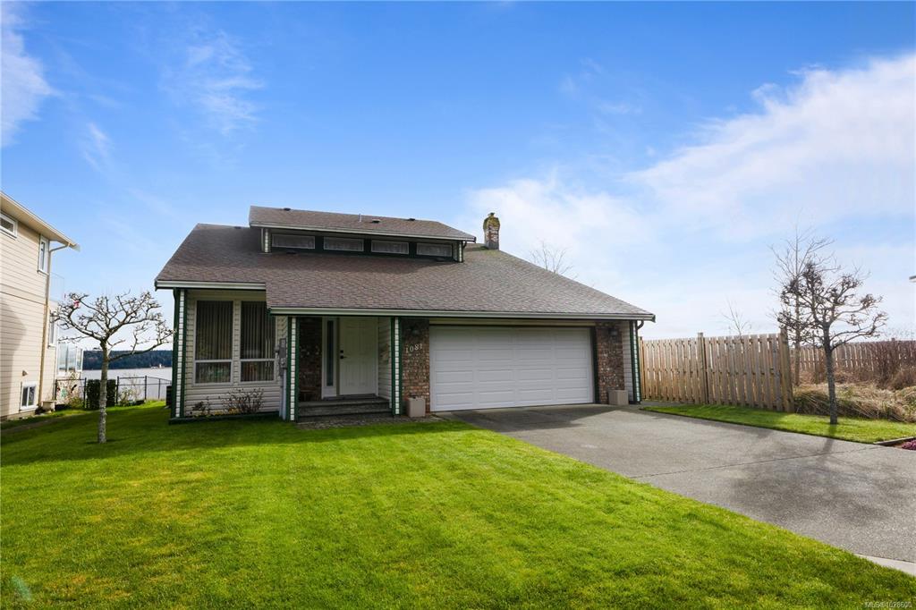 Third View of 1081 Island Hwy S, Campbell River, BC, V9W 1B4