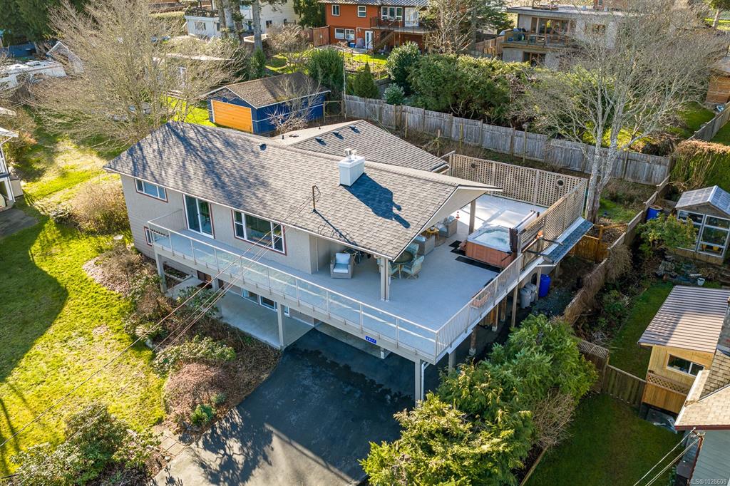 Second View of 3817 Laurel Dr, Royston, BC, V0R 2V0