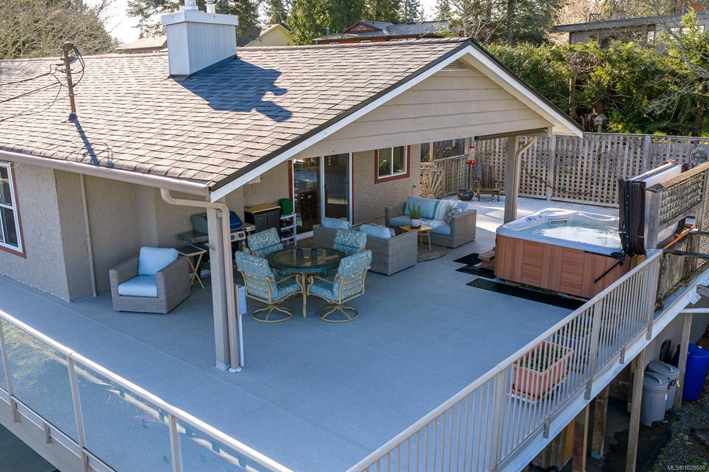 Third View of 3817 Laurel Dr, Royston, BC, V0R 2V0