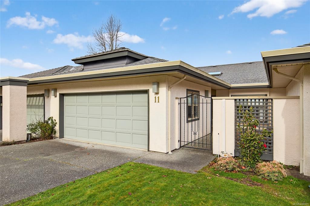 Second View of 4360 Emily Carr Dr, Foxbourough Hills, Saanich, BC, V8X 4Y4