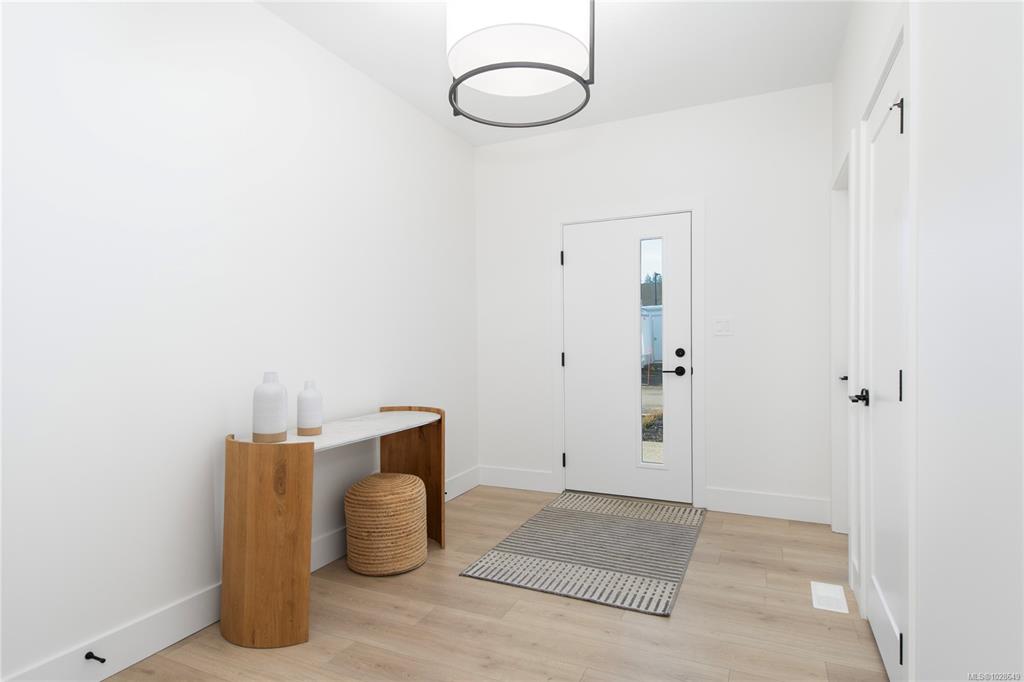 Fifth View of 1580 Glen Eagle Dr, Campbell River, BC, V9W 0B3