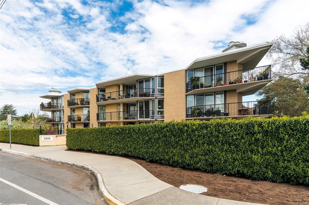 Second View of 2210 Cadboro Bay Rd, Oak Bay, BC, V8R 5G9