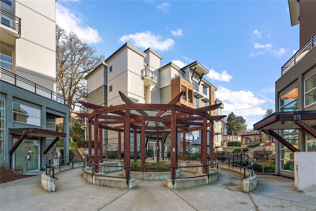 1018 Inverness Rd, 1028664, BC,