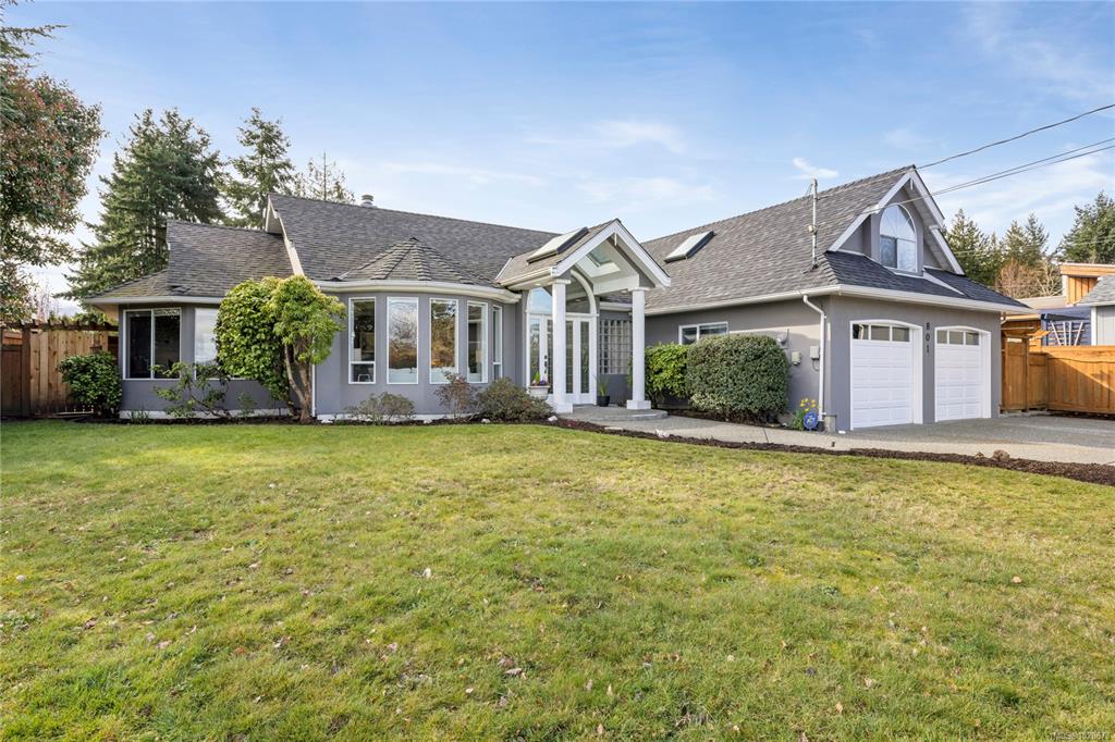 Second View of 801 Temple St, Parksville, BC, V9P 1B1