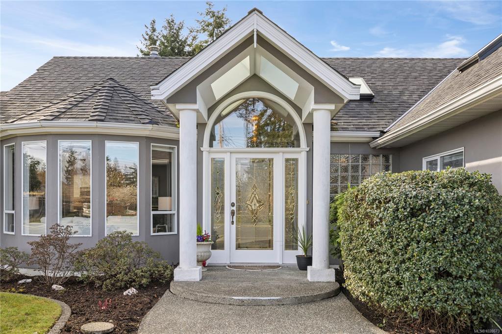 Third View of 801 Temple St, Parksville, BC, V9P 1B1