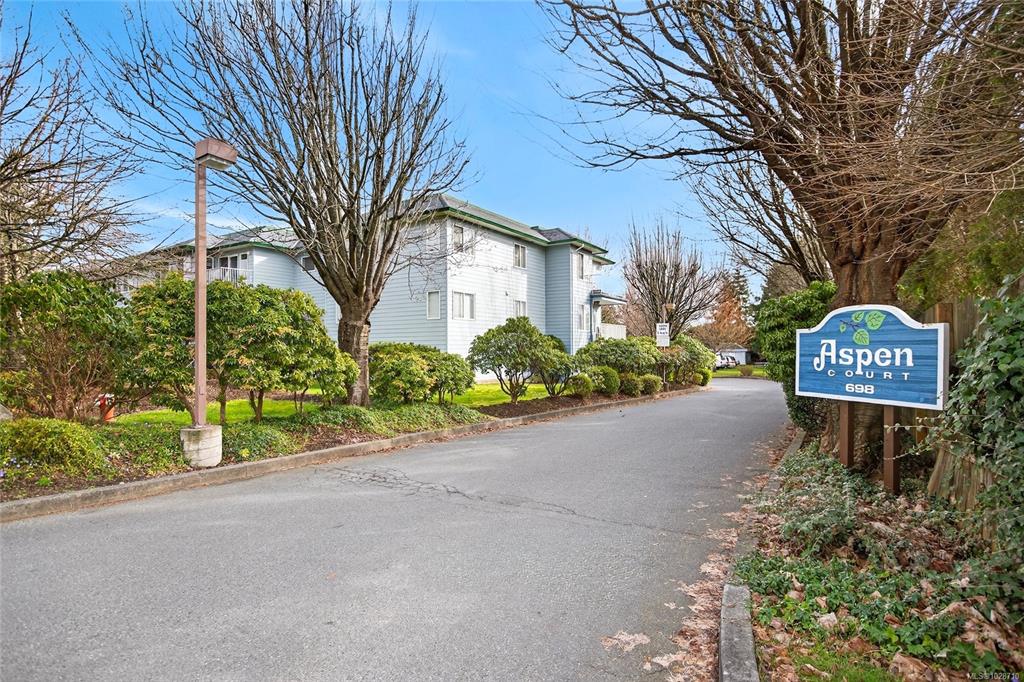 698 Aspen Rd, 1028710, BC,