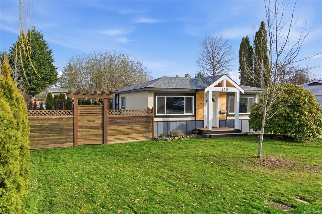 Second View of 740 Oakley St, Nanaimo, BC, V9S 1Z8