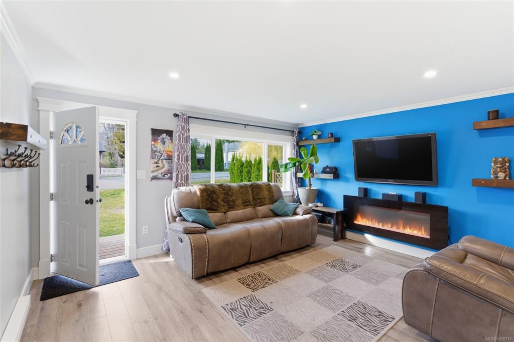 Fourth View of 740 Oakley St, Nanaimo, BC, V9S 1Z8