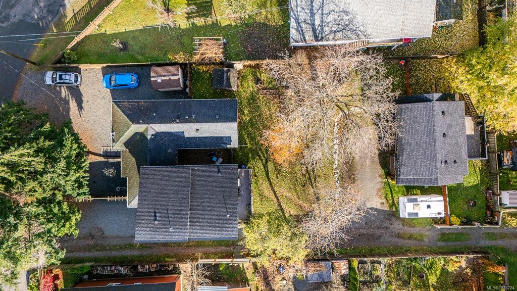 Fifth View of 3328 Third St, Cumberland, BC, V0R 1S0