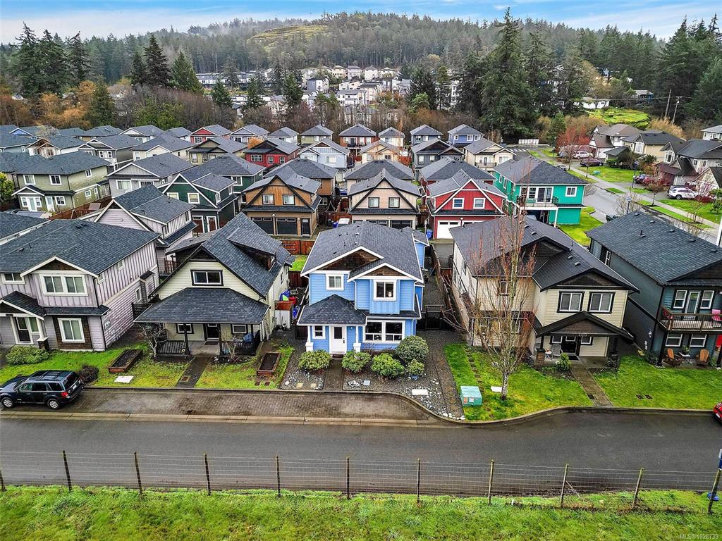 Fourth View of 3389 Piper Rd, Langford, BC, V9C 0G9