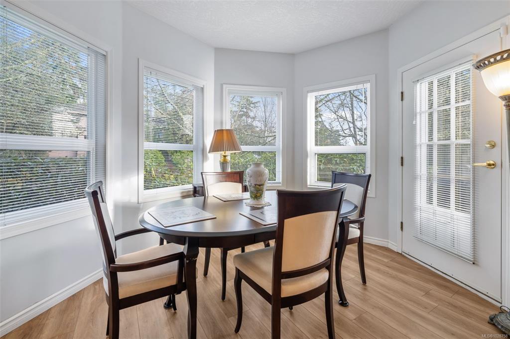 Fifth View of 1063 Valewood Trail, Woodcroft Grove, Saanich, BC, V8X 5G5