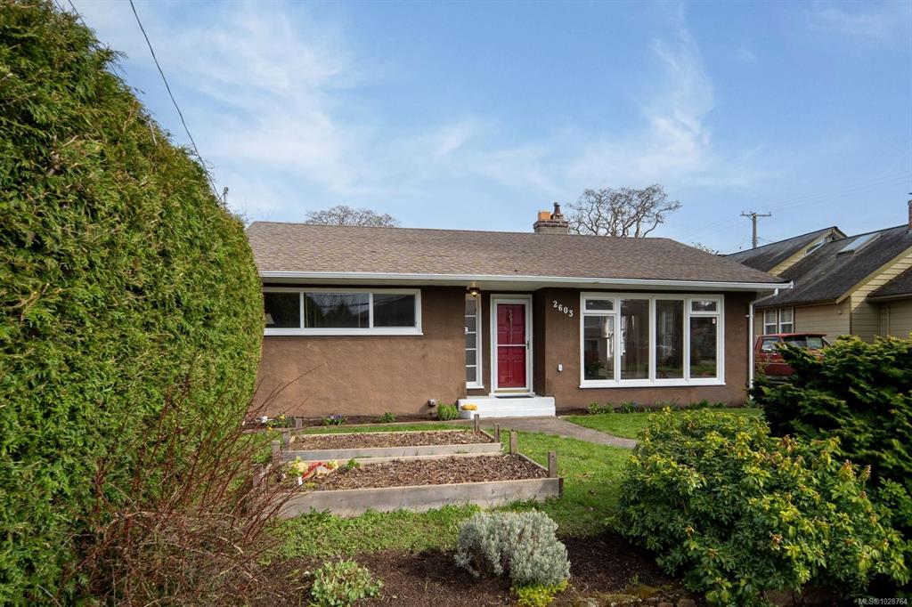Third View of 2603 Scott St, Victoria, BC, V8R 4J1