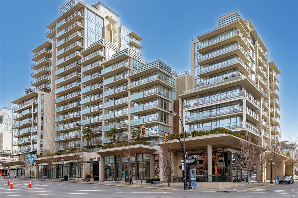 708 Burdett Ave, 1028767, BC,