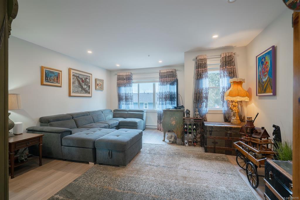 Fifth View of 600 Ninth St, The Southbend, Nanaimo, BC, V9R 0L4