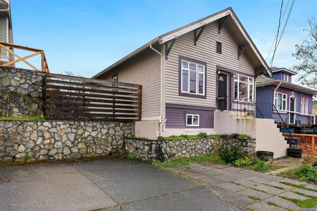 Third View of 483 Constance Ave, Esquimalt, BC, V9A 6N2