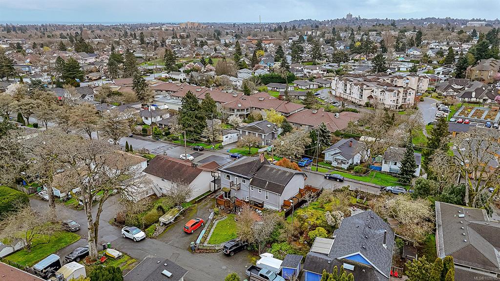 Third View of 1424 Lang St, Victoria, BC, V8T 2S7