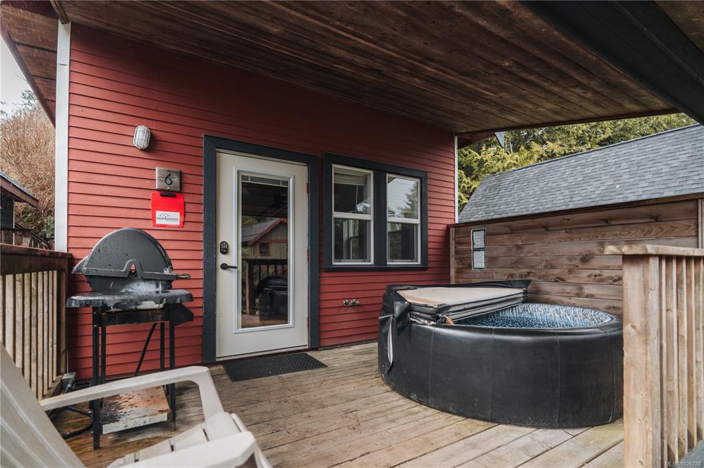 Fourth View of 1032 Tyee Terr, Reef Point Cottages, Ucluelet, BC, V0R 3A0