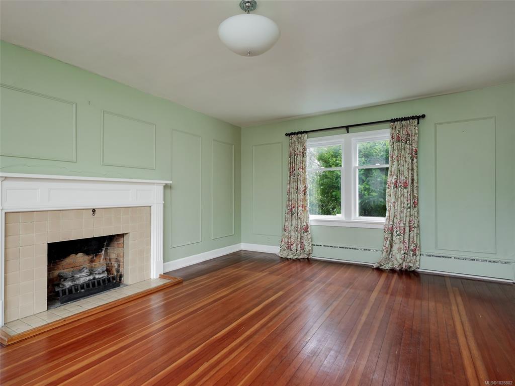 Third View of 3311 Richmond Rd, Saanich, BC, V8P 4P3