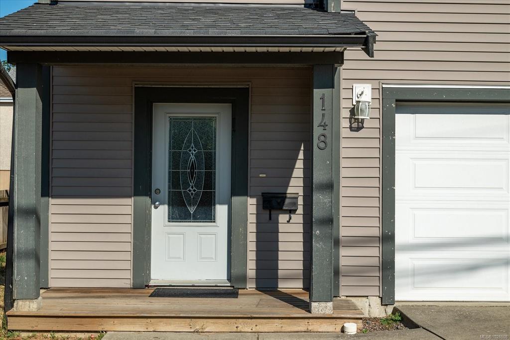 Third View of 148 Victoria Rd, Nanaimo, BC, V9R 4P5