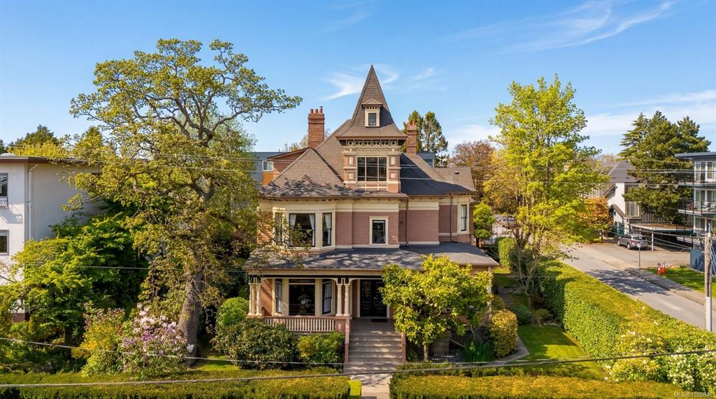 MLS® listing #30803134 for sale located at 1270 Yates St